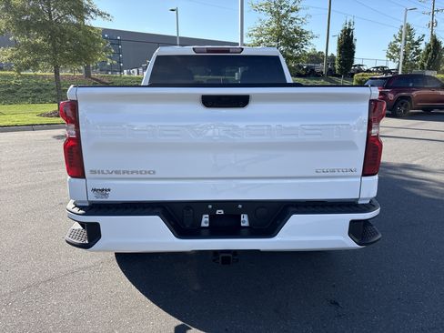 Used 2026 Chevrolet Silverado 1500 Custom AWD/4WD image 9