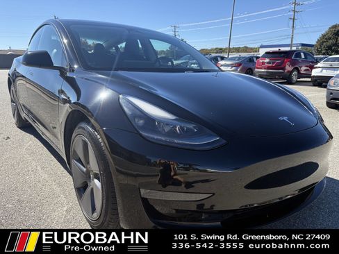 Used 2023 Tesla Model 3 Standard Range image 24