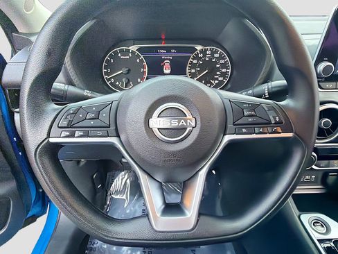 Used 2025 Nissan Sentra SV image 18