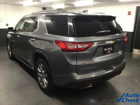 Used 2020 Chevrolet Traverse Premier w/ LPO, 'HIT The Road' Package AWD/4WD image 7