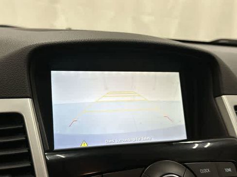 Used 2016 Chevrolet Cruze LT image 23