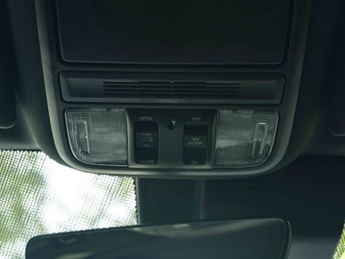 Used 2025 Honda Passport EX-L image 32