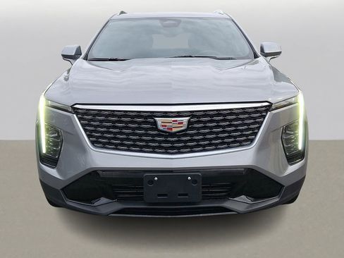 Used 2024 Cadillac XT4 Premium Luxury w/ Cold Weather Package AWD/4WD image 2