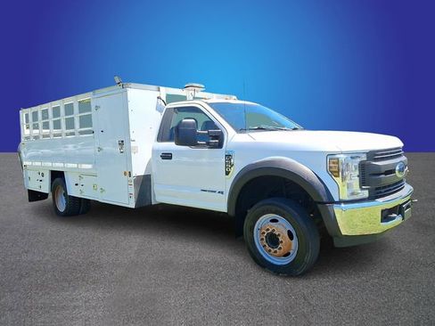 Used 2018 Ford F550 2WD Regular Cab Super Duty image 3