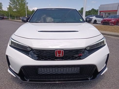 Used 2025 Honda Civic Type R image 8