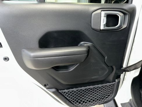 Used 2020 Jeep Wrangler Unlimited Sport image 13