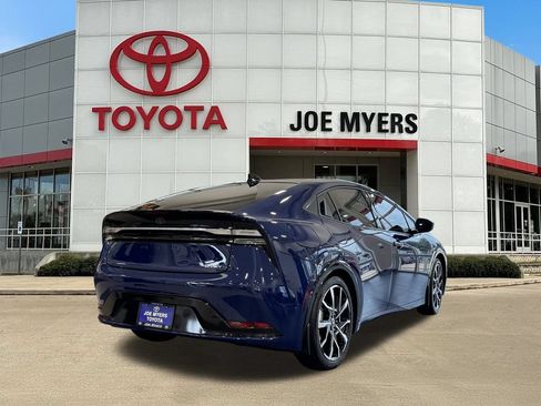 New 2026 Toyota Prius Plug-In Hybrid FWD image 16