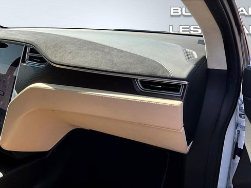 Used 2016 Tesla Model X 90D image 17