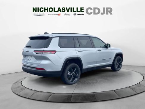 New 2025 Jeep Grand Cherokee L Altitude image 6