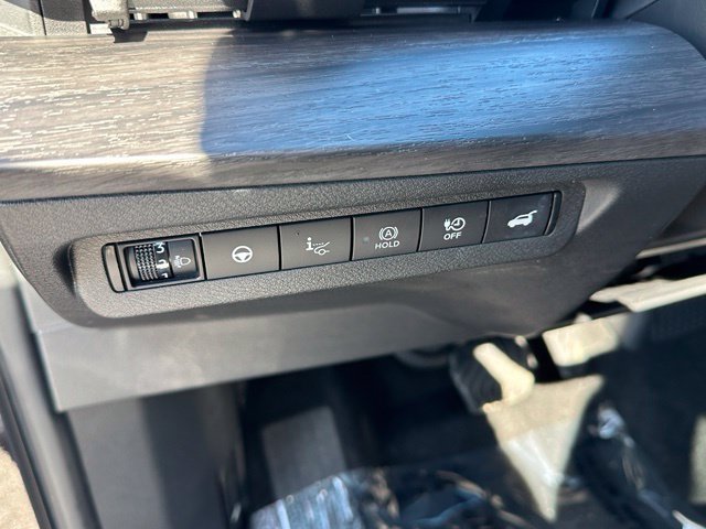 Used 2024 Nissan Ariya AWD image 24
