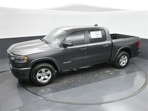 Used 2025 RAM 1500 Big Horn image 32