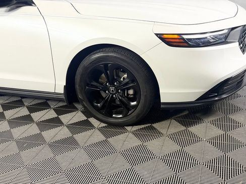 Used 2025 Honda Accord SE image 12
