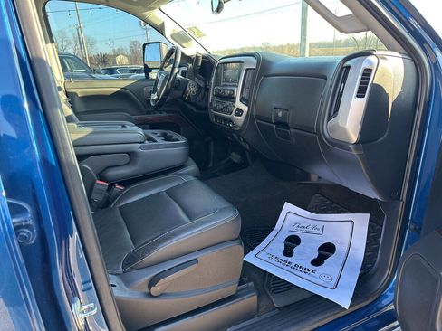 Used 2017 GMC Sierra 2500 SLE image 18