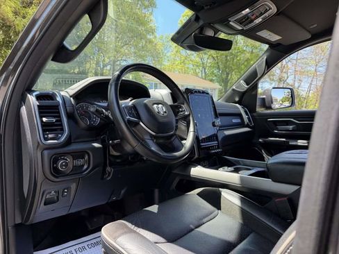 Used 2024 RAM 1500 Laramie AWD/4WD image 23