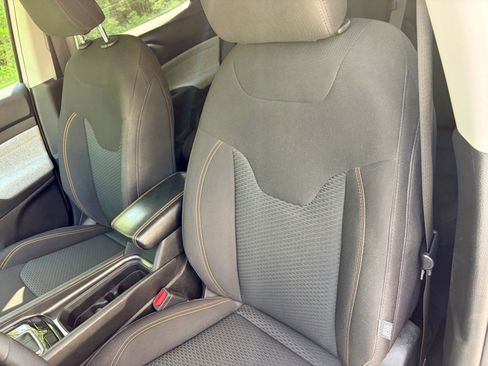 Used 2022 Jeep Compass Sport FWD image 4