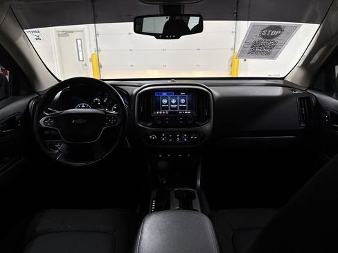 Used 2022 Chevrolet Colorado LT w/ LT Convenience Package image 10