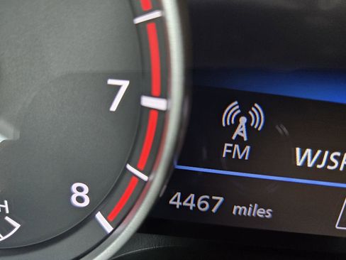 Used 2024 Nissan Sentra SR w/ SR Premium Package image 30