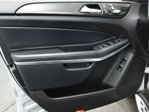 Used 2017 Mercedes-Benz GLS 550 4MATIC image 10