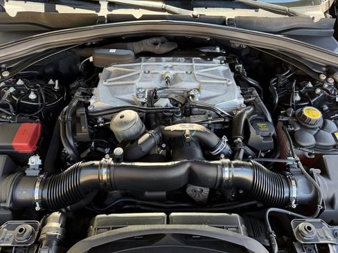 Used 2021 Jaguar F-PACE SVR image 9