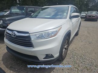 Used 2015 Toyota Highlander XLE FWD video 2