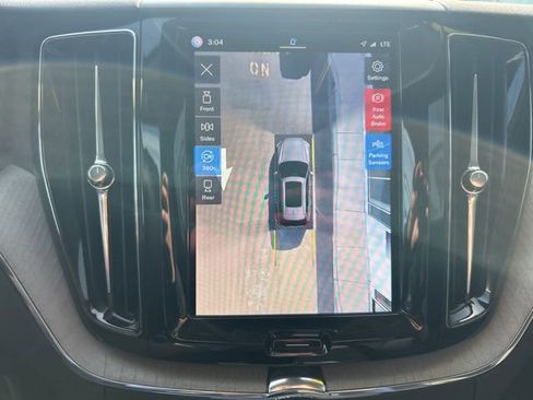 Certified 2025 Volvo XC60 B5 Plus AWD/4WD image 24