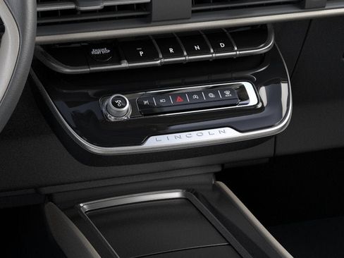 New 2025 Lincoln Corsair AWD w/ Equipment Group 101A image 15