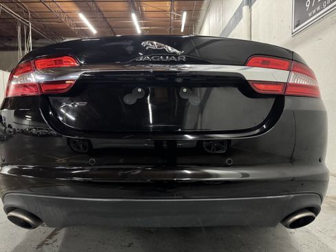 Used 2015 Jaguar XF Premium image 5