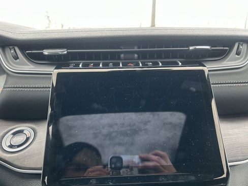 New 2025 Jeep Grand Cherokee L Limited w/ Black Appearance Package image 22