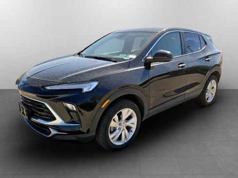 Used 2025 Buick Encore GX Preferred AWD/4WD image 12