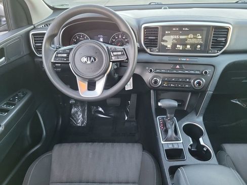 Used 2021 Kia Sportage LX image 4
