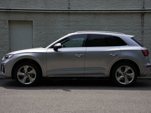 Used 2023 Audi Q5 2.0T Premium Plus w/ Premium Plus Package AWD/4WD image 4