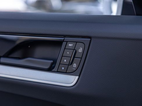 New 2026 Porsche Cayenne image 43