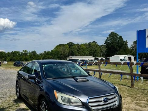 Used 2017 Subaru Legacy 2.5i Limited AWD/4WD image 2