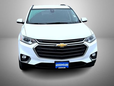 Certified 2020 Chevrolet Traverse LT w/ Driver Confidence II Package image 2