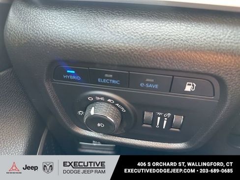 Used 2023 Jeep Grand Cherokee 30th Anniversary AWD/4WD image 17