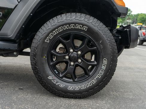 Used 2022 Jeep Wrangler Sport AWD/4WD image 12