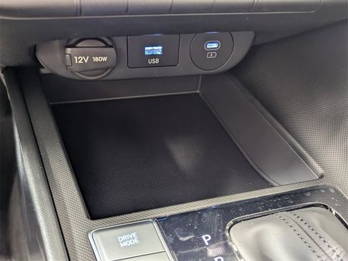 New 2025 Hyundai Elantra SE image 23