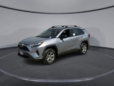 Used 2025 Toyota RAV4 LE image 4