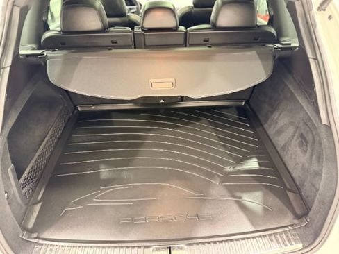 Used 2018 Porsche Cayenne Platinum Edition AWD/4WD image 25