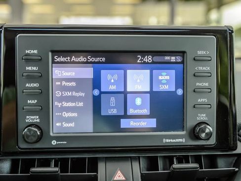 Used 2021 Toyota RAV4 XLE w/ Convenience Package FWD image 21