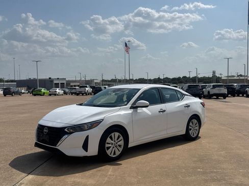 Certified 2024 Nissan Sentra S FWD image 10