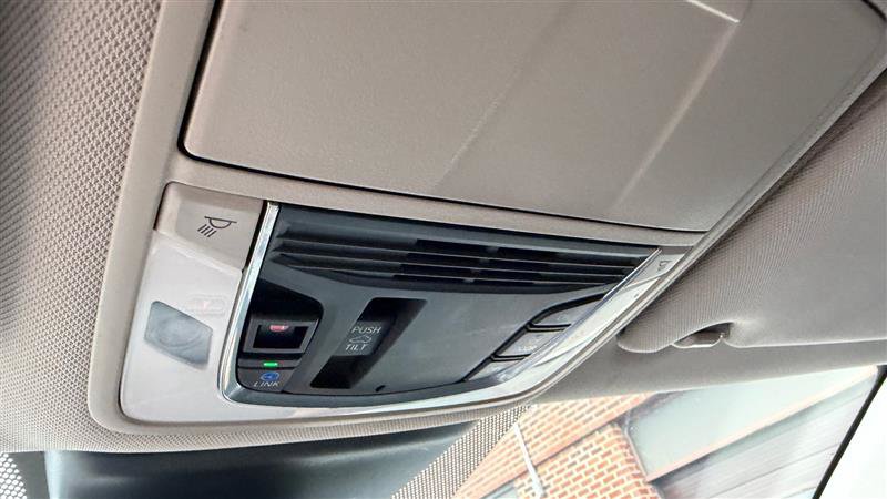 Used 2021 Acura TLX FWD image 37