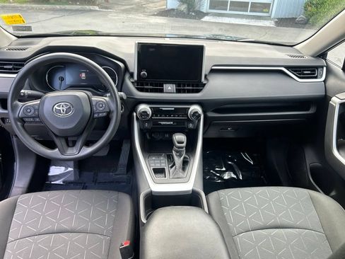 Used 2024 Toyota RAV4 XLE w/ Convenience Package AWD/4WD image 12