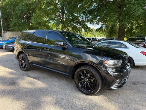 Used 2019 Dodge Durango SXT AWD/4WD image 4