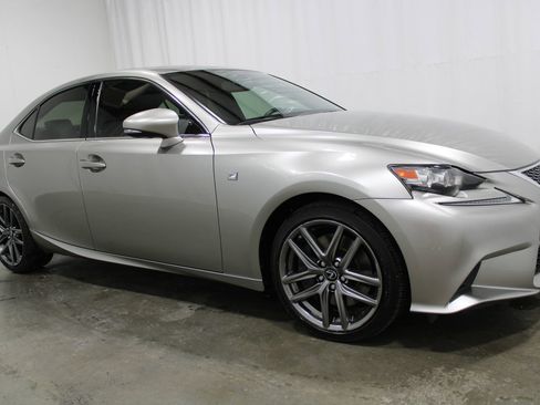 Used 2016 Lexus IS 350 AWD w/ F Sport Package image 4