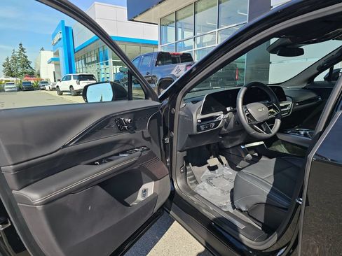 Used 2024 Cadillac Lyriq Sport AWD/4WD image 22