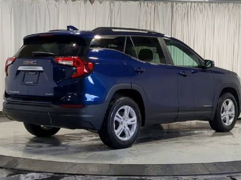 Used 2022 GMC Terrain SLE w/ Driver Convenience Package image 8