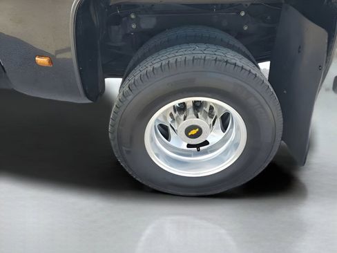 Used 2019 Chevrolet Silverado 3500 High Country w/ Duramax Plus Package image 48