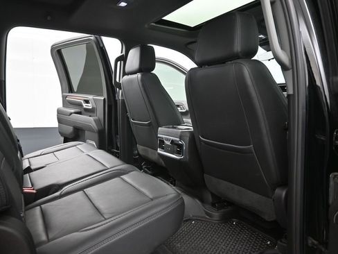 Used 2024 GMC Sierra 3500 Denali w/ Denali Reserve Package AWD/4WD image 10