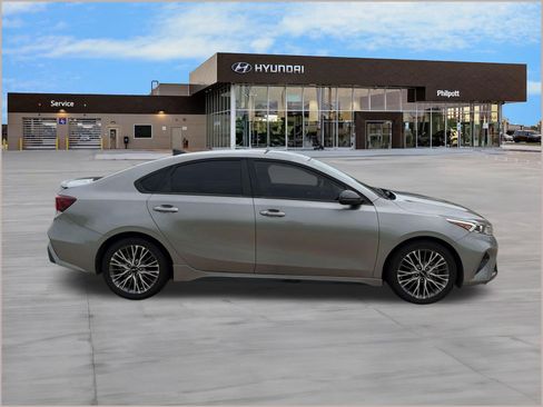 Used 2022 Kia Forte GT-Line w/ GT-Line Technology Package FWD image 8